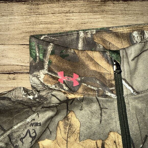 Women’s Under Armour All Season Gear Medium Fitted Camouflage Half Zip Pullover - Picture 3 of 9